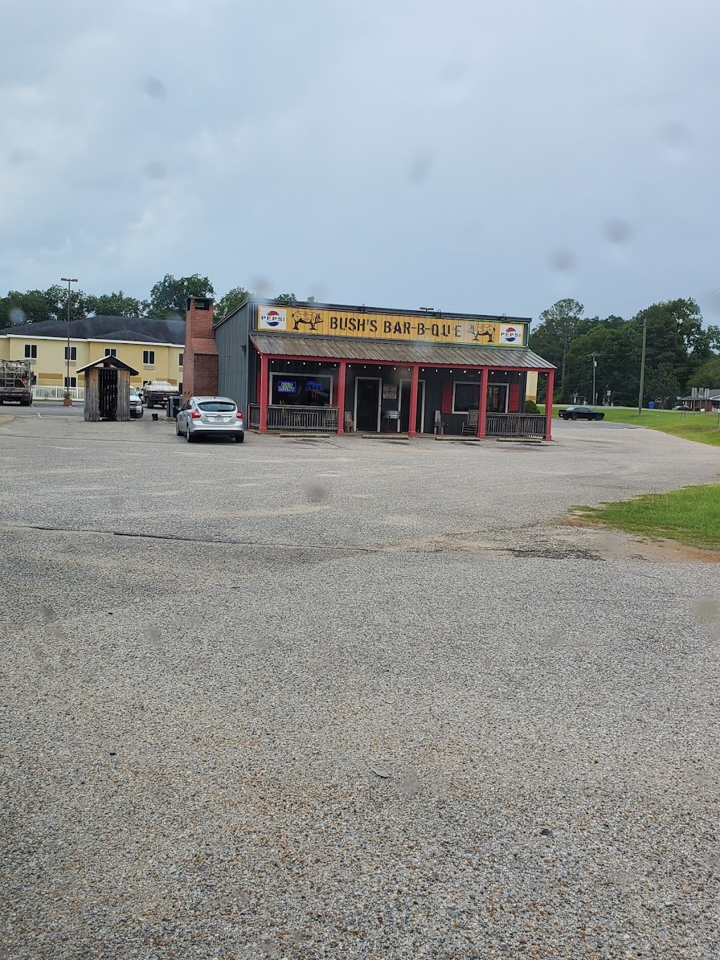 Bushs Bar-B-Que | restaurant | 1703 Montgomery Hwy, Luverne, AL 36049, USA | 3345350250 OR +1 334-535-0250