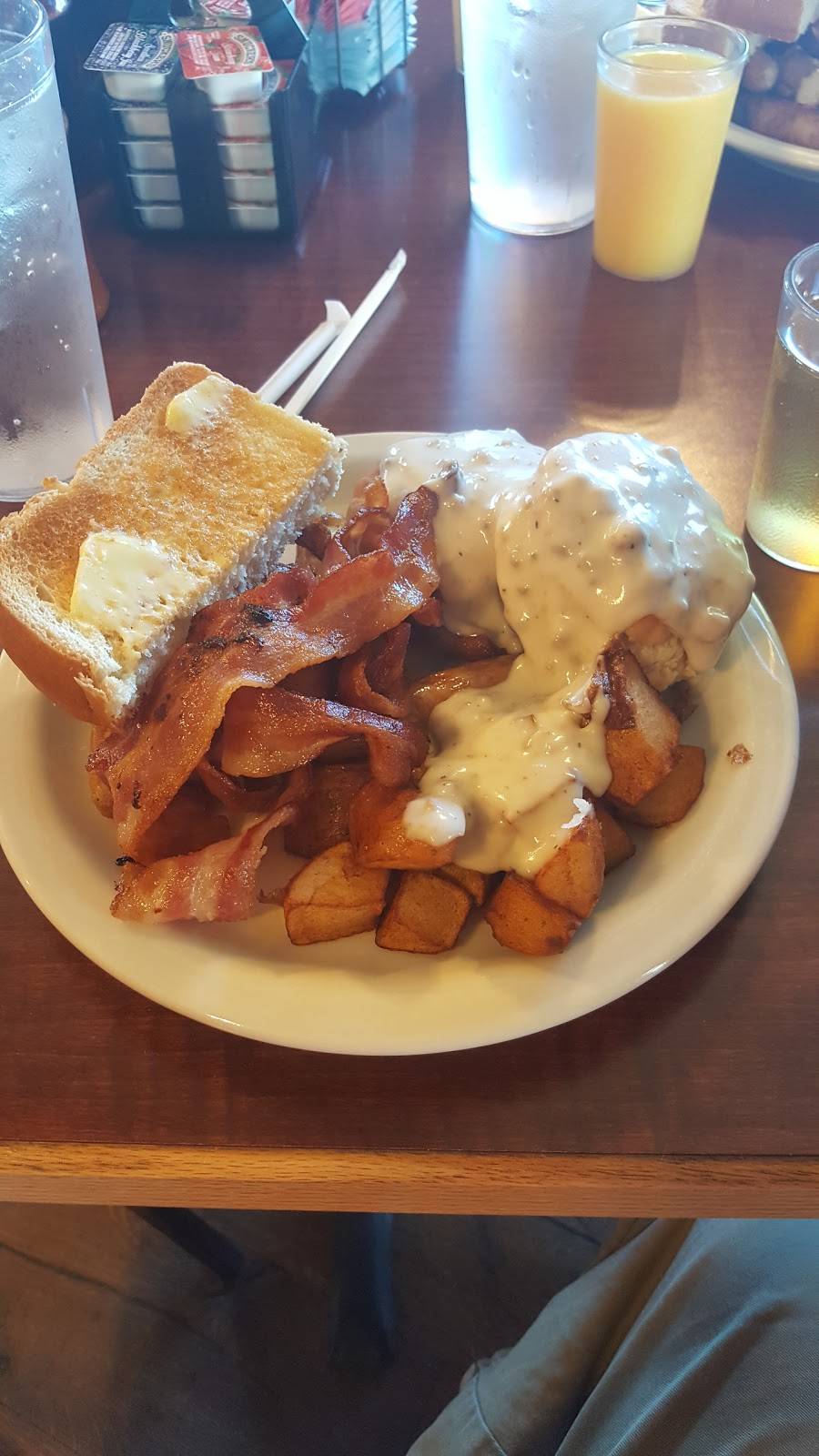 Bs Family Restaurant | restaurant | 111 E Huron Rd, Au Gres, MI 48703, USA | 9898768311 OR +1 989-876-8311