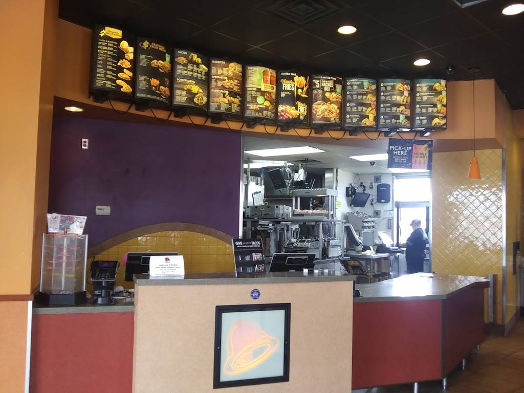 Taco Bell | meal takeaway | 3045 Williams Blvd SW, Cedar Rapids, IA 52404, USA | 3193660607 OR +1 319-366-0607