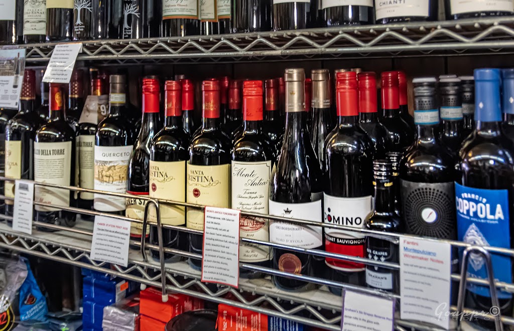 Filippis Pizza Grotto Italian Market | restaurant | 1747 India St, San Diego, CA 92101, USA | 6192321346 OR +1 619-232-1346