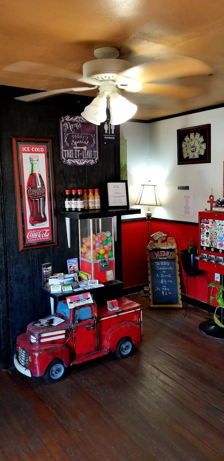 Ya Moms Restaurant | restaurant | 401 SE Johnson St, Canadian, OK 74425, USA | 9184246299 OR +1 918-424-6299