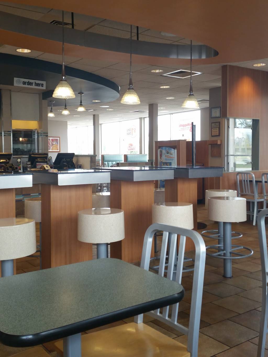 McDonalds | cafe | 1610 E Empire St, Bloomington, IL 61701, USA | 3096638450 OR +1 309-663-8450