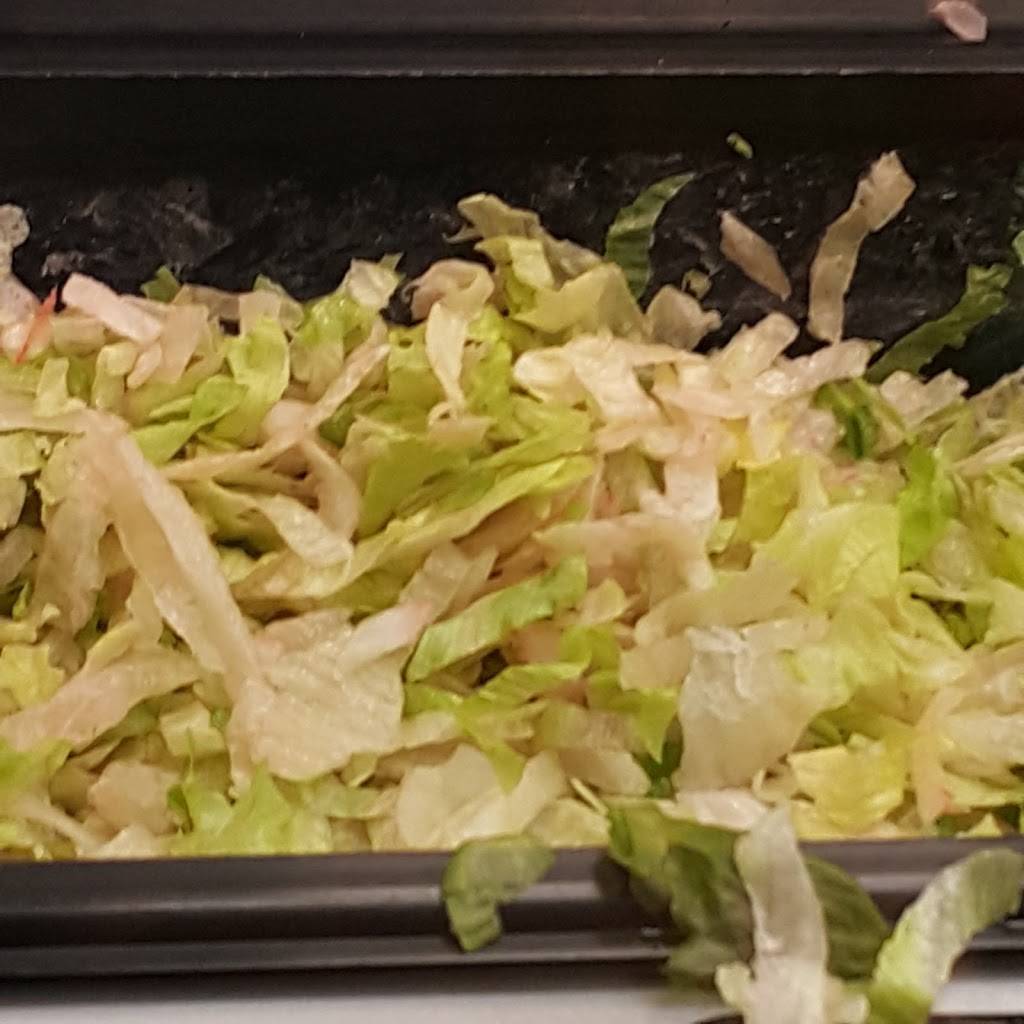 Subway | restaurant | 477 Center St, Ludlow, MA 01056, USA | 4135478370 OR +1 413-547-8370