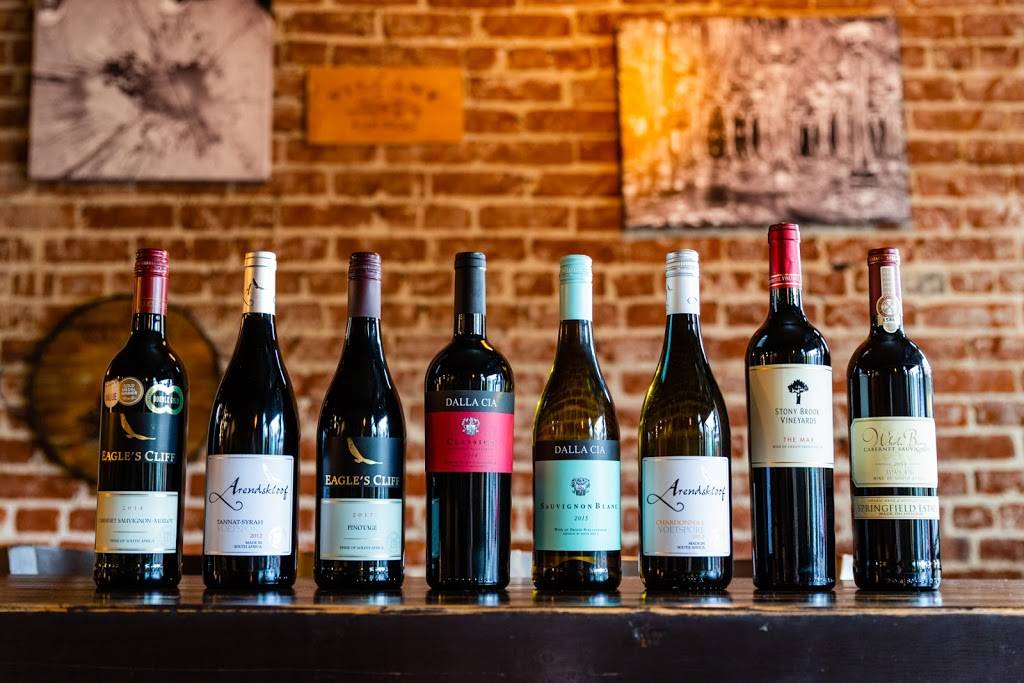 Splash Wine Lounge and Bistro | night club | 3043 University Ave, San Diego, CA 92104, USA | 6192960714 OR +1 619-296-0714