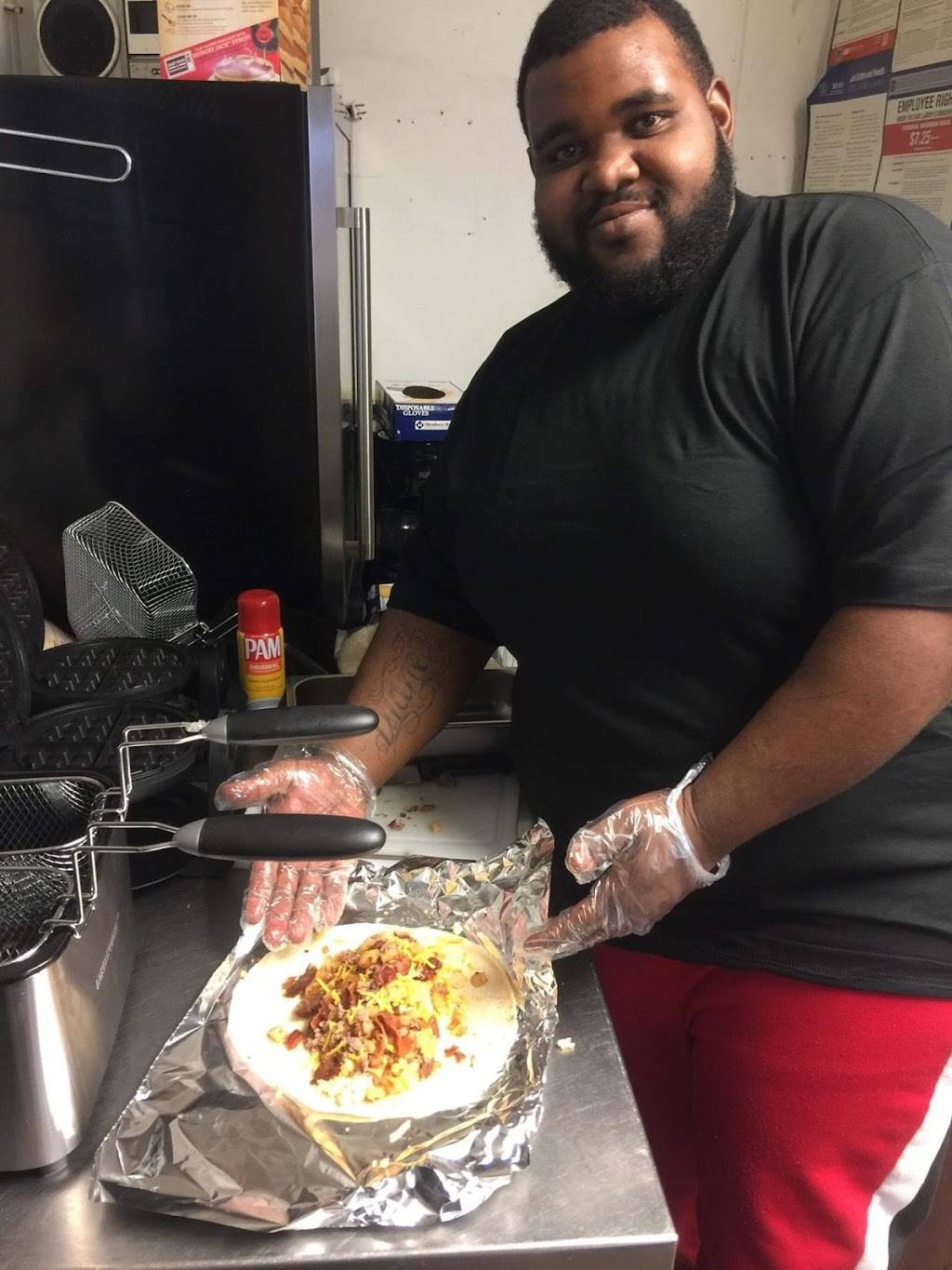 Kams Eatery | restaurant | 1101 Elm Ave, Waco, TX 76704, USA | 2547336977 OR +1 254-733-6977