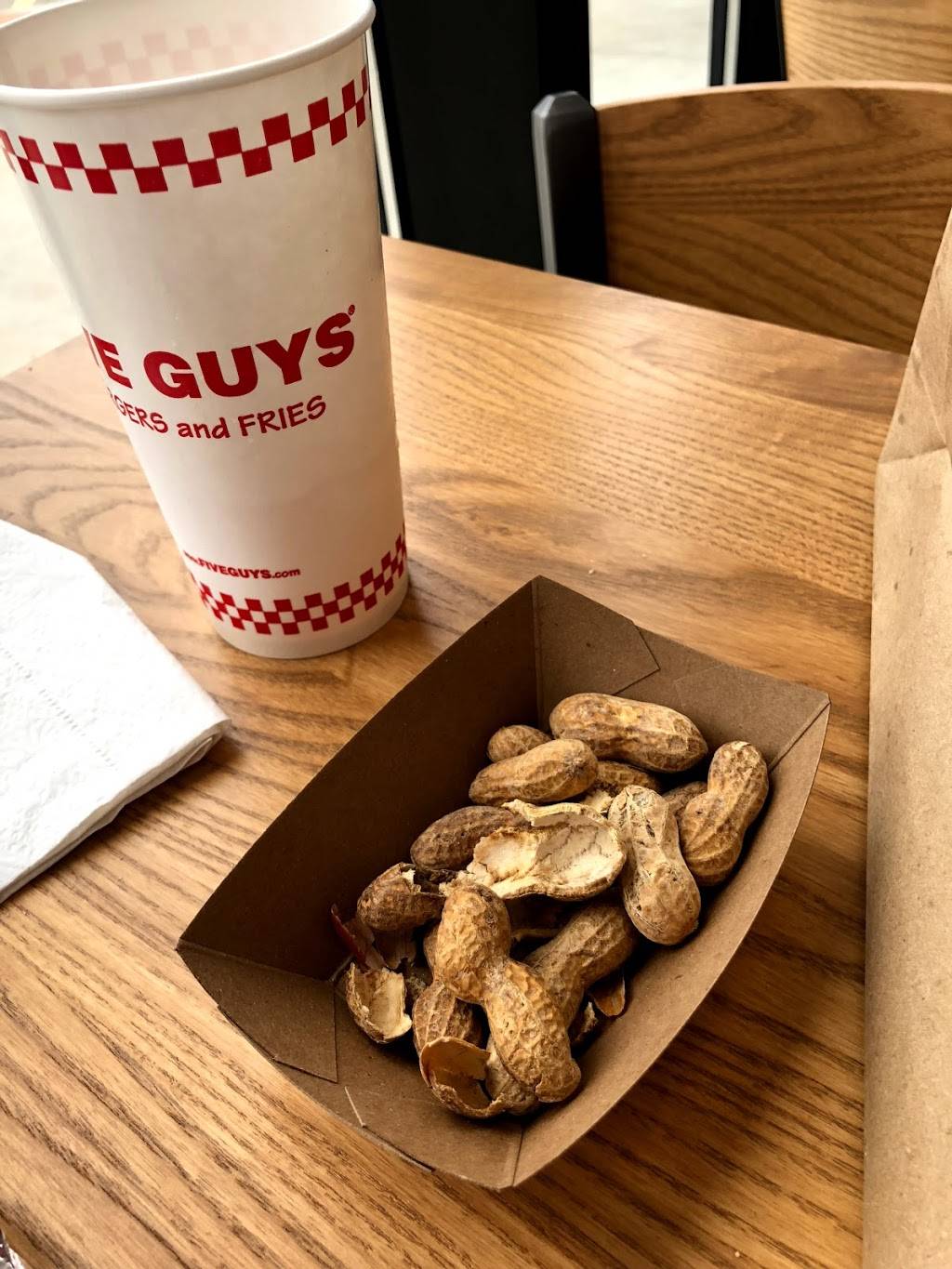 Five Guys | restaurant | 1778 S Hanley Rd, St. Louis, MO 63144, USA | 3142820202 OR +1 314-282-0202