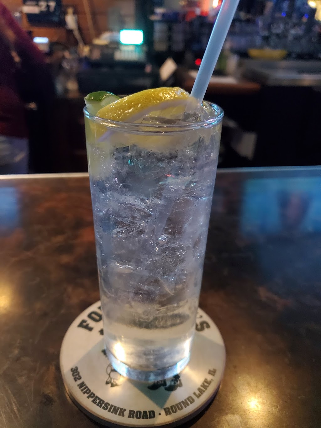 Four Coynes Bar & Grill | restaurant | 302 W Nippersink Rd, Round Lake, IL 60073, USA | 8477403742 OR +1 847-740-3742