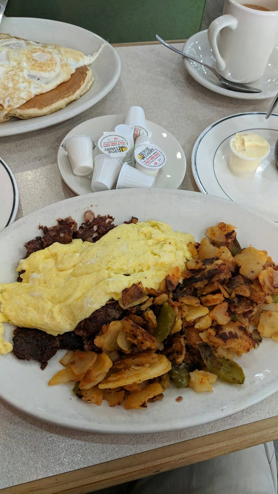 Lighthouse Diner | restaurant | 7506 3rd Ave, Brooklyn, NY 11209, USA | 7182387102 OR +1 718-238-7102