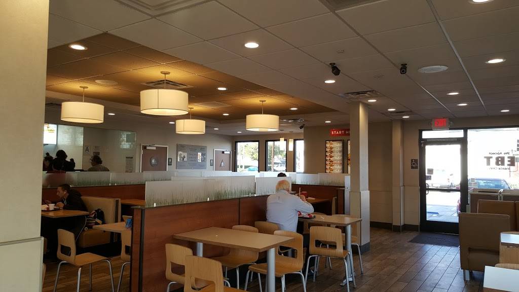 Wendys | restaurant | 6181 Sepulveda Blvd, Van Nuys, CA 91411, USA | 8187872072 OR +1 818-787-2072