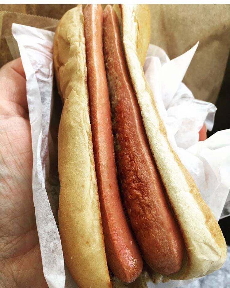 Walters Hot Dogs | restaurant | 200 Commons Park S, Stamford, CT 06902, USA | 9145005029 OR +1 914-500-5029