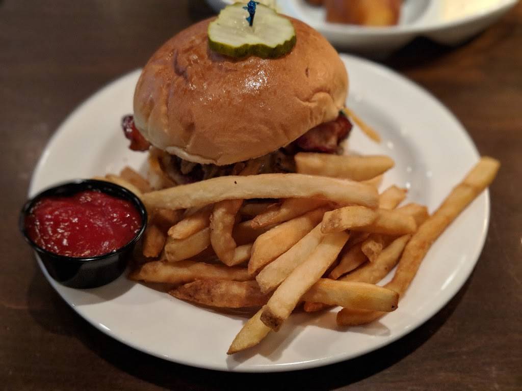 Matt the Millers Tavern | restaurant | 6725 Avery-Muirfield Dr, Dublin, OH 43016, USA | 6147999100 OR +1 614-799-9100