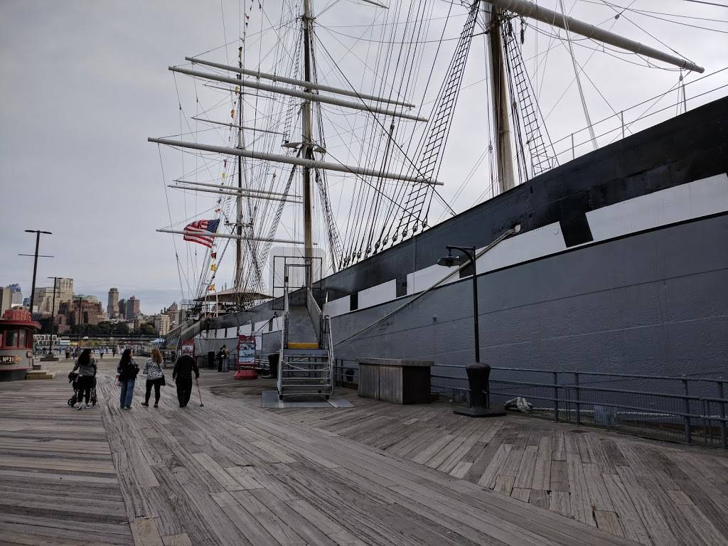 Cafe Water | restaurant | 130 Water St, New York, NY 10005, USA | 2127851320 OR +1 212-785-1320