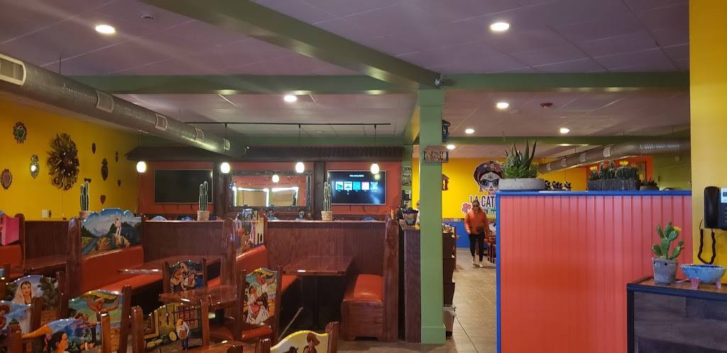 La Catrina | restaurant | 1820 New Hackensack Rd, Poughkeepsie, NY 12603, USA | 8458674610 OR +1 845-867-4610