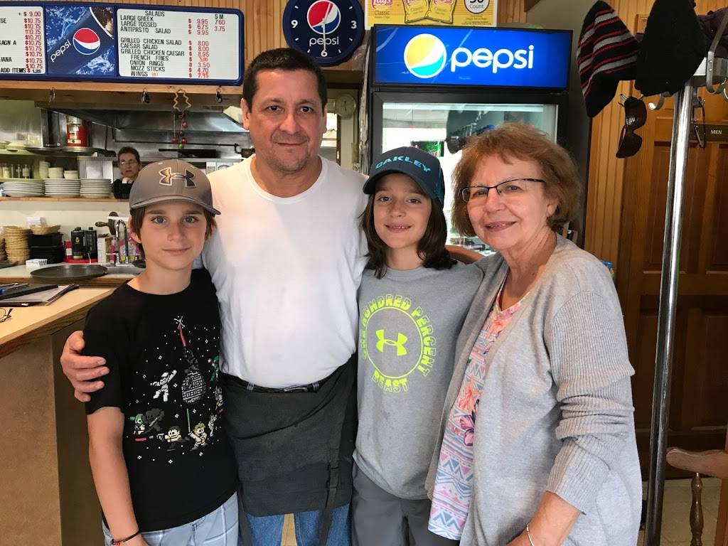 ABC Pizza Restaurant | meal takeaway | 9 River St, Collinsville, CT 06019, USA | 8606939161 OR +1 860-693-9161