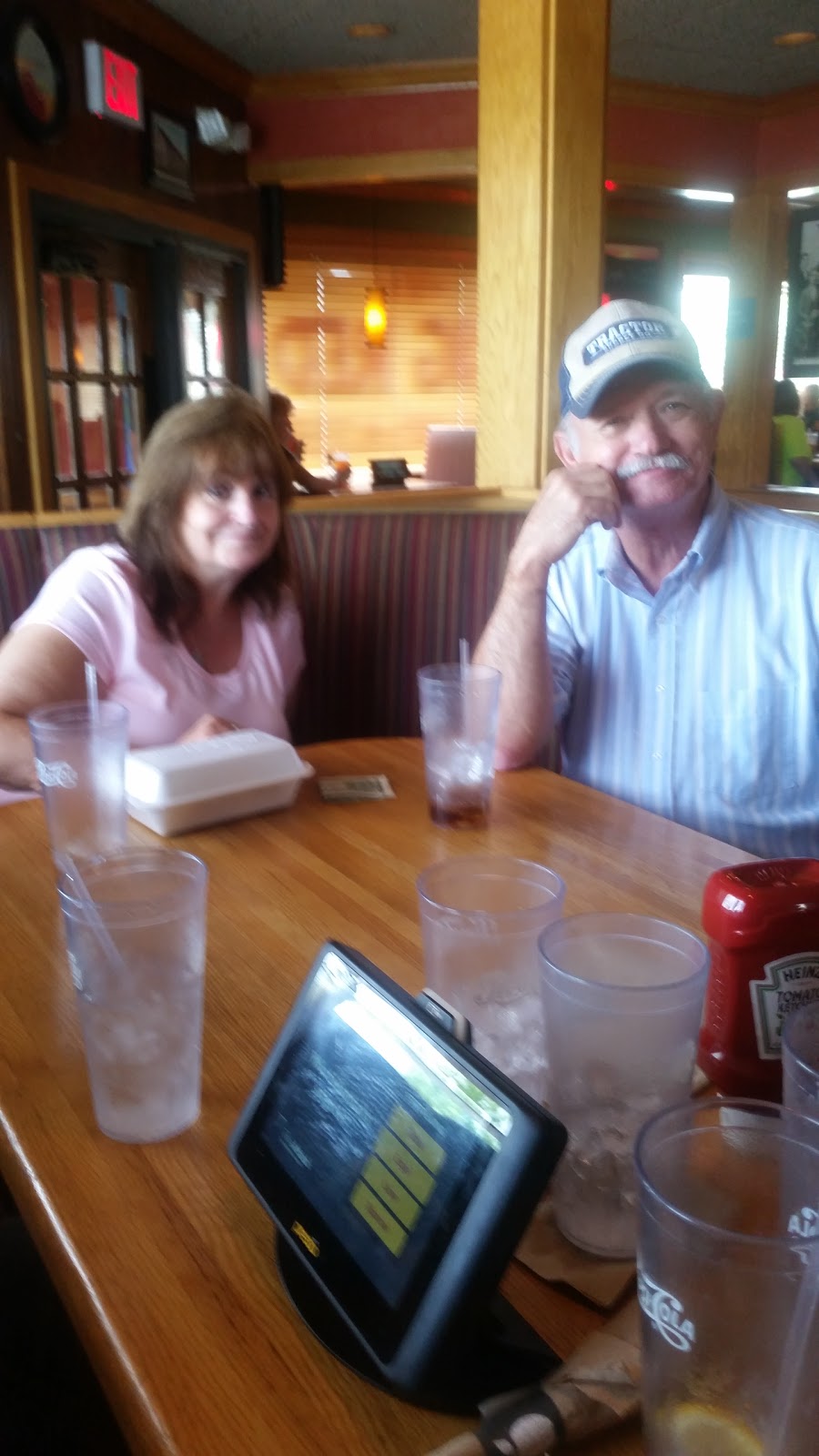 Applebees Neighborhood Grill & Bar | restaurant | 2545 Scottsville Rd, Bowling Green, KY 42104, USA | 2707826981 OR +1 270-782-6981