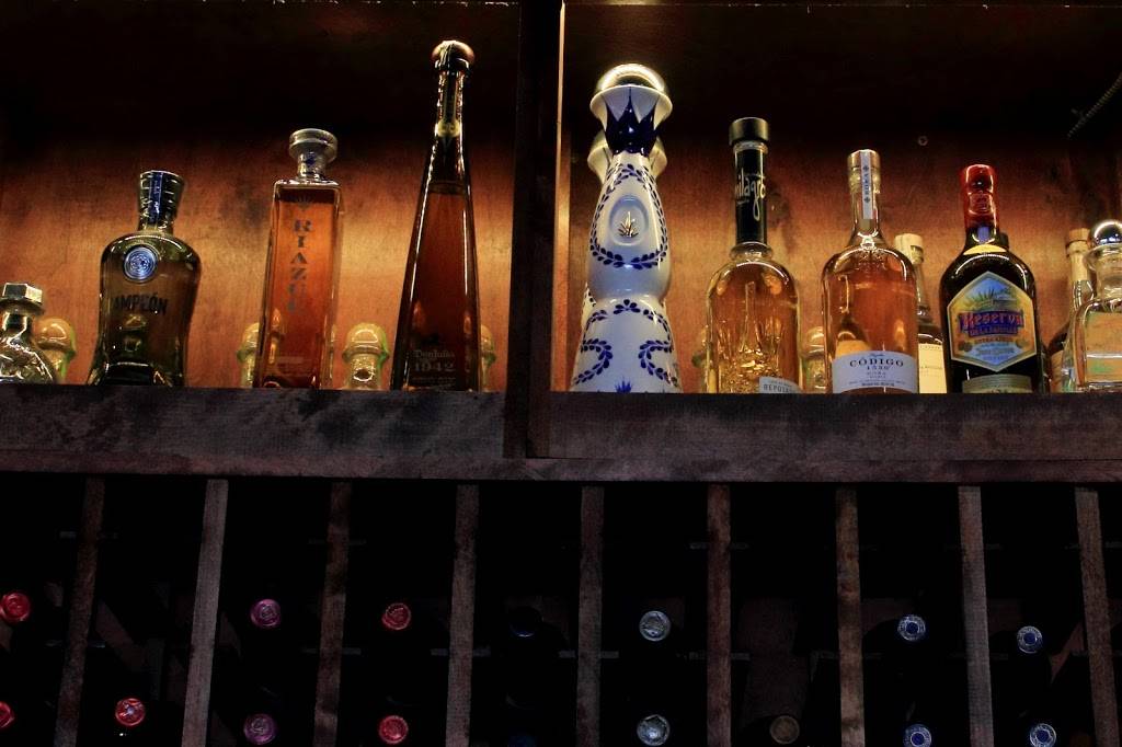 Blue Adobe Santa Fe Grille | restaurant | 884 E Williams Field Rd, Gilbert, AZ 85295, USA | 4803068050 OR +1 480-306-8050