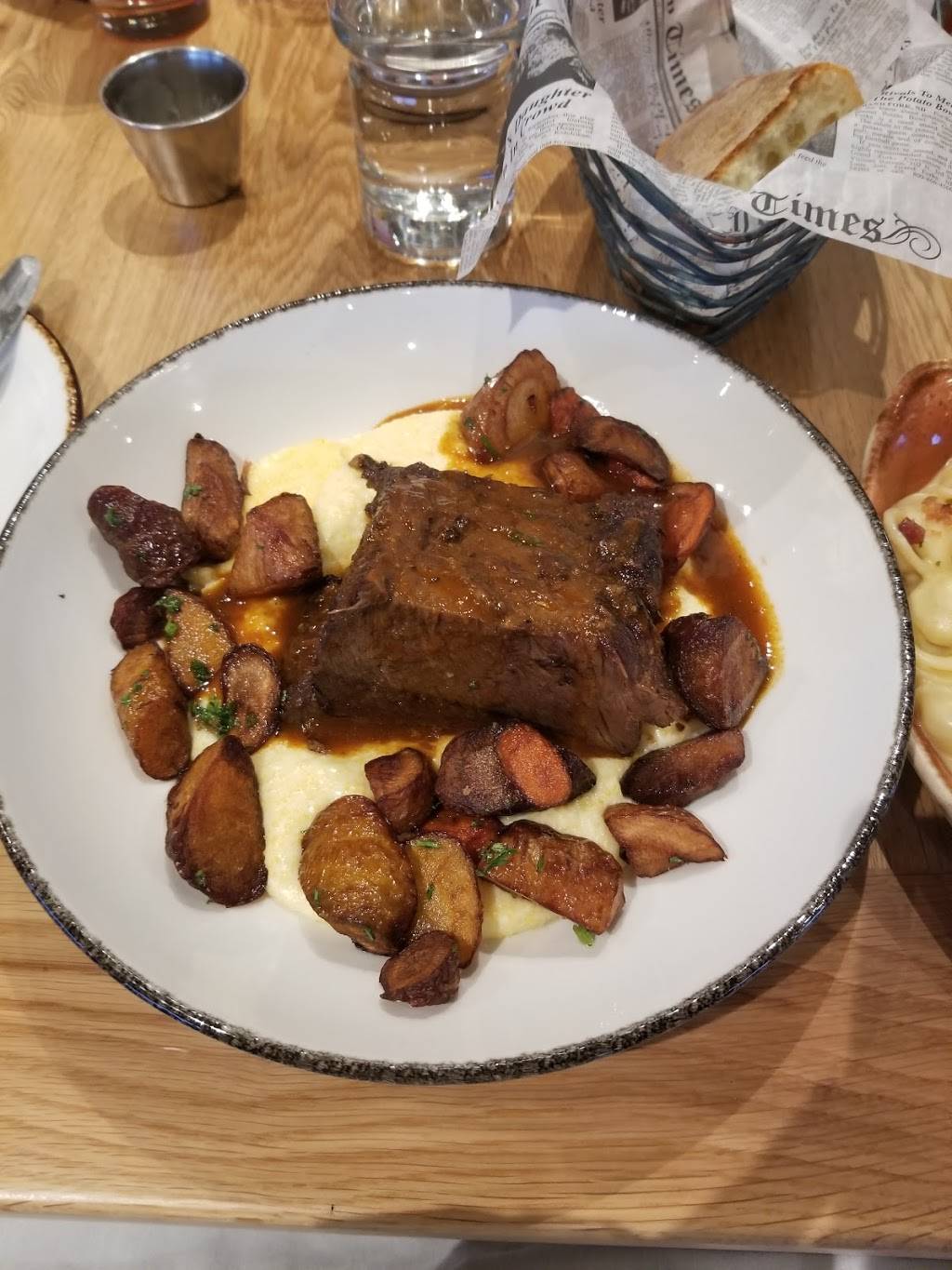 The Barrel Club | restaurant | 4910 W 111th St, Oak Lawn, IL 60453, USA | 7085813357 OR +1 708-581-3357