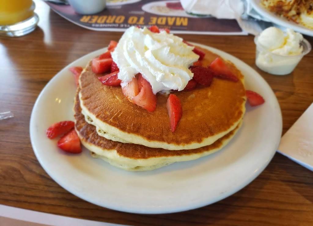 Dennys | restaurant | 3801 W Silver Springs Blvd, Ocala, FL 34482, USA | 3526208981 OR +1 352-620-8981
