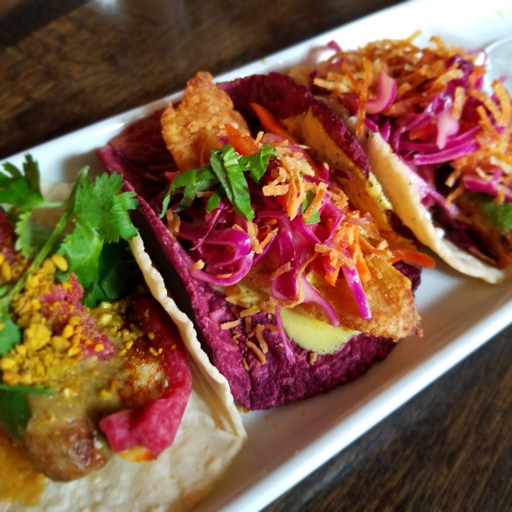 Takito Kitchen | restaurant | 2013 W Division St, Chicago, IL 60622, USA | 7736879620 OR +1 773-687-9620