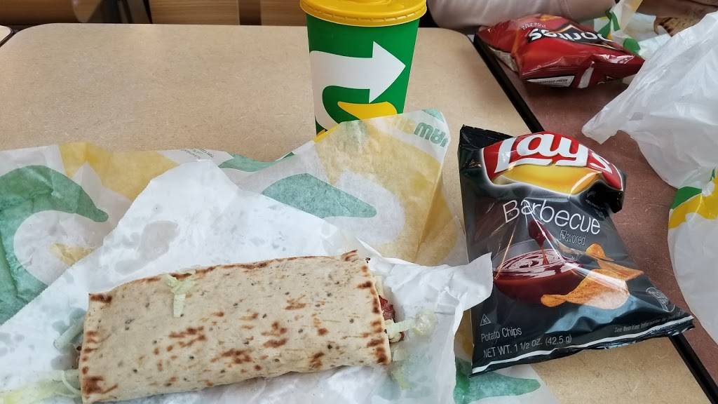 Subway | restaurant | 4430 Baldwin Rd, Auburn Hills, MI 48326, USA | 2487589101 OR +1 248-758-9101