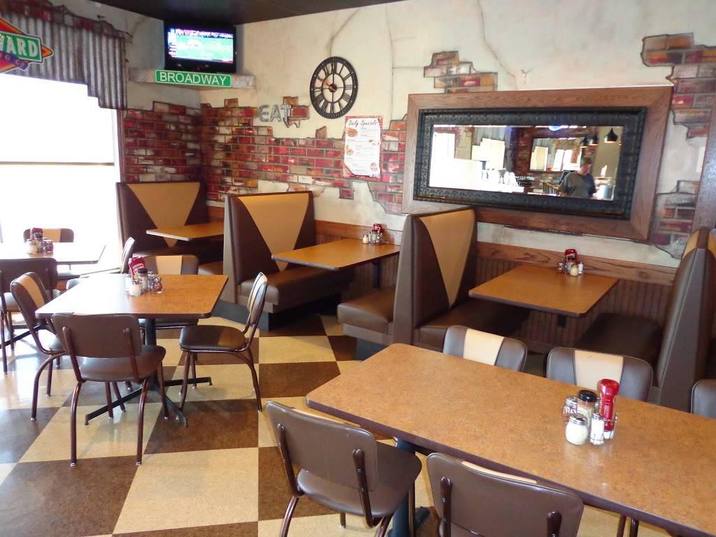 Sam & Louies Italian Restaurant NY Pizza | restaurant | 2062 N 117th Ave, Omaha, NE 68164, USA | 4024967900 OR +1 402-496-7900