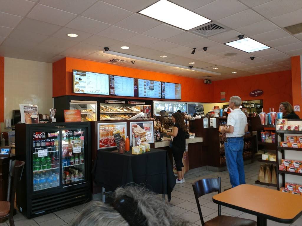 Dunkin | bakery | 811 SE 10th St, Deerfield Beach, FL 33441, USA | 9545964438 OR +1 954-596-4438