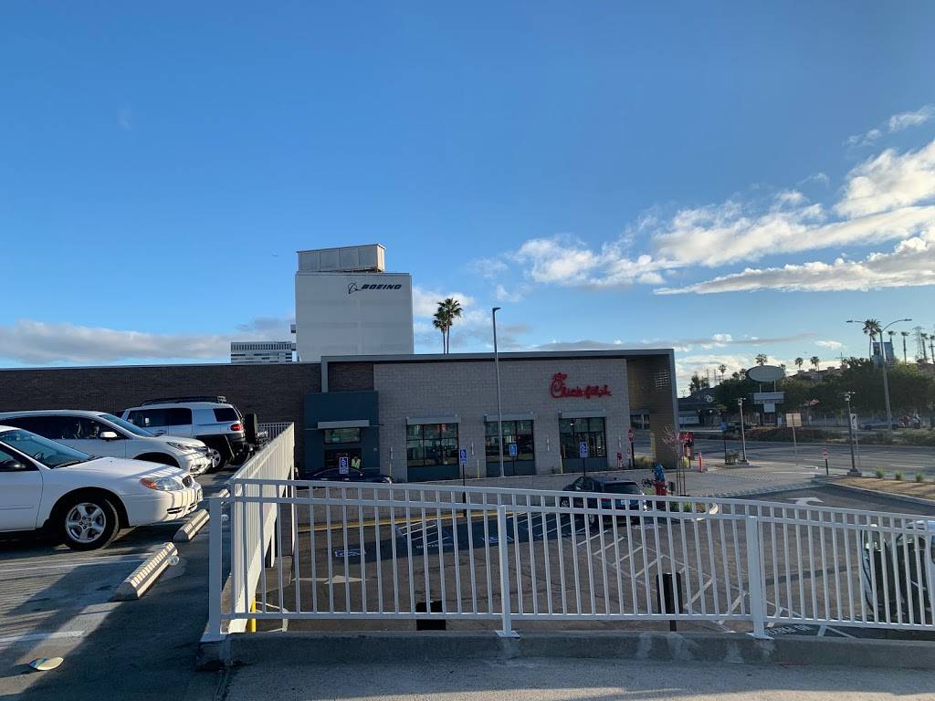 Chick-fil-A | restaurant | 740 N Pacific Coast Hwy, El Segundo, CA 90245, USA | 3106473181 OR +1 310-647-3181
