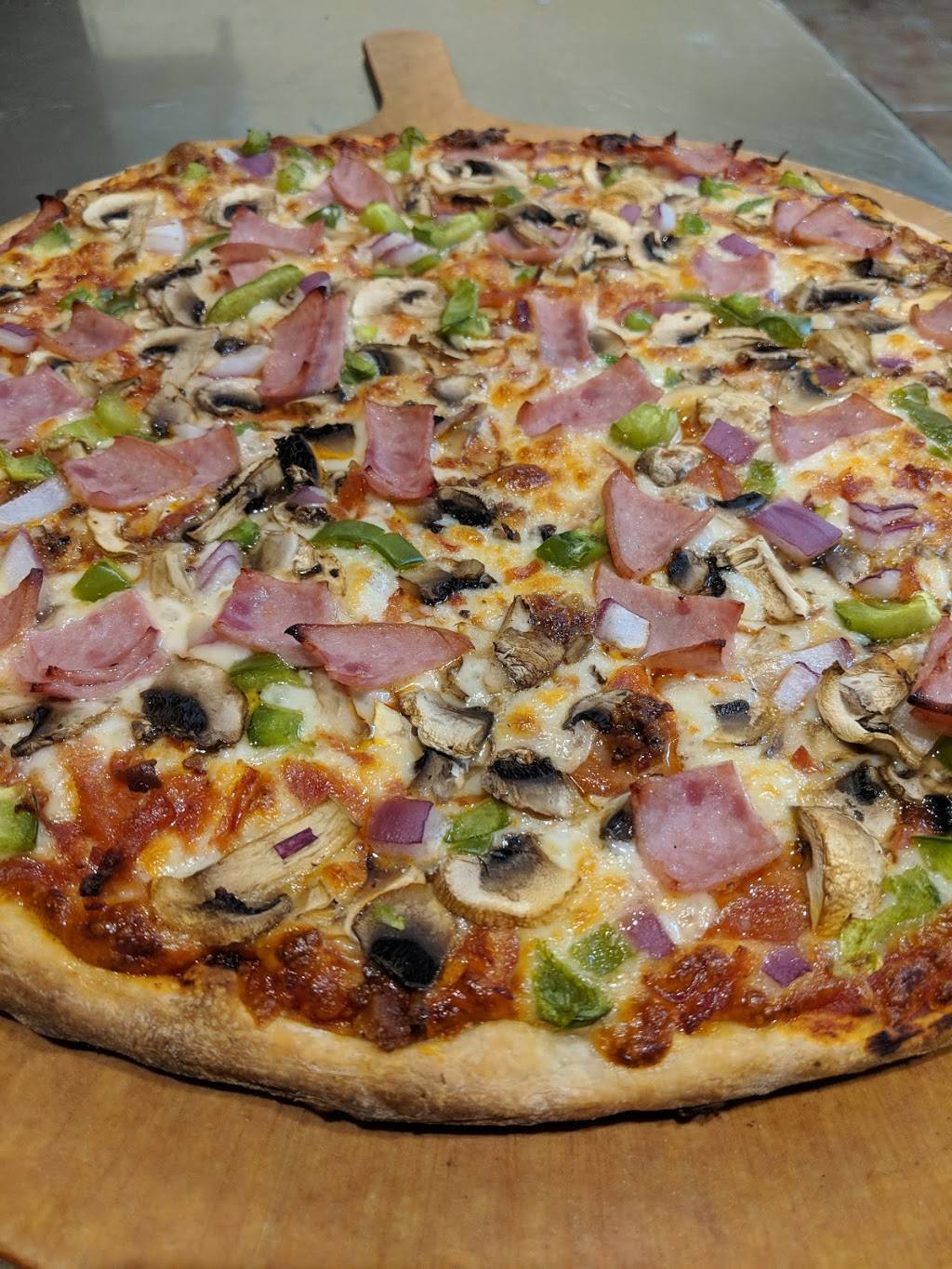 Arcata Pizzeria | restaurant | 25 Amy Croft Dr #32, Windsor, ON N9K 1C7, Canada | 5199568606 OR +1 519-956-8606