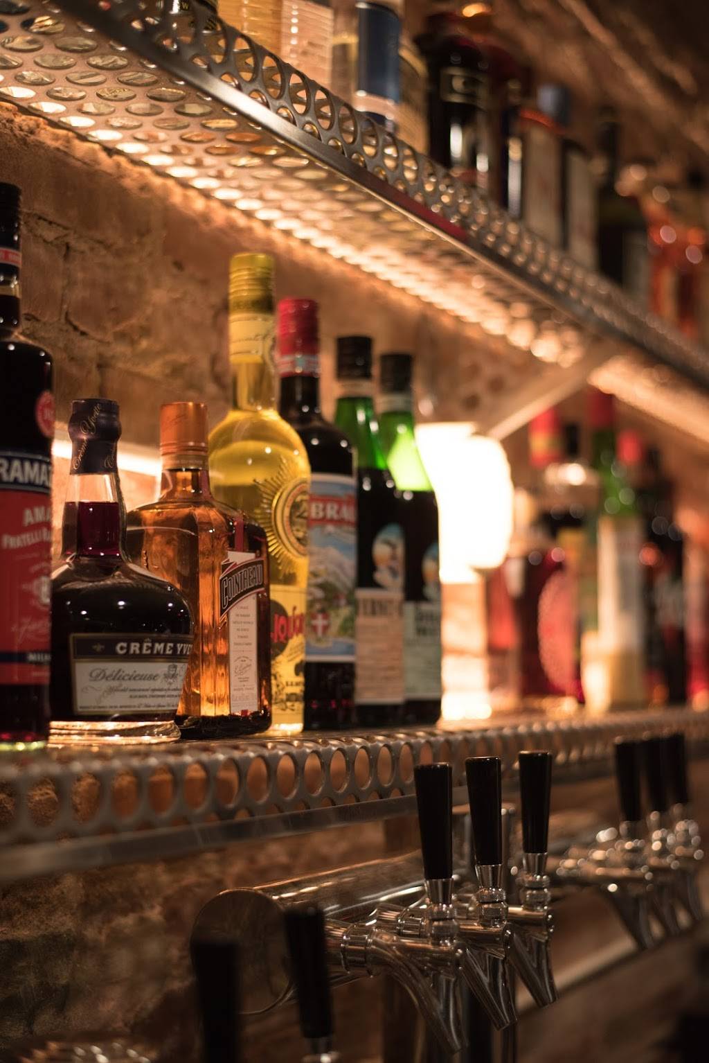 Devon | restaurant | 252 Broome St, New York, NY 10002, USA | 2124273997 OR +1 212-427-3997