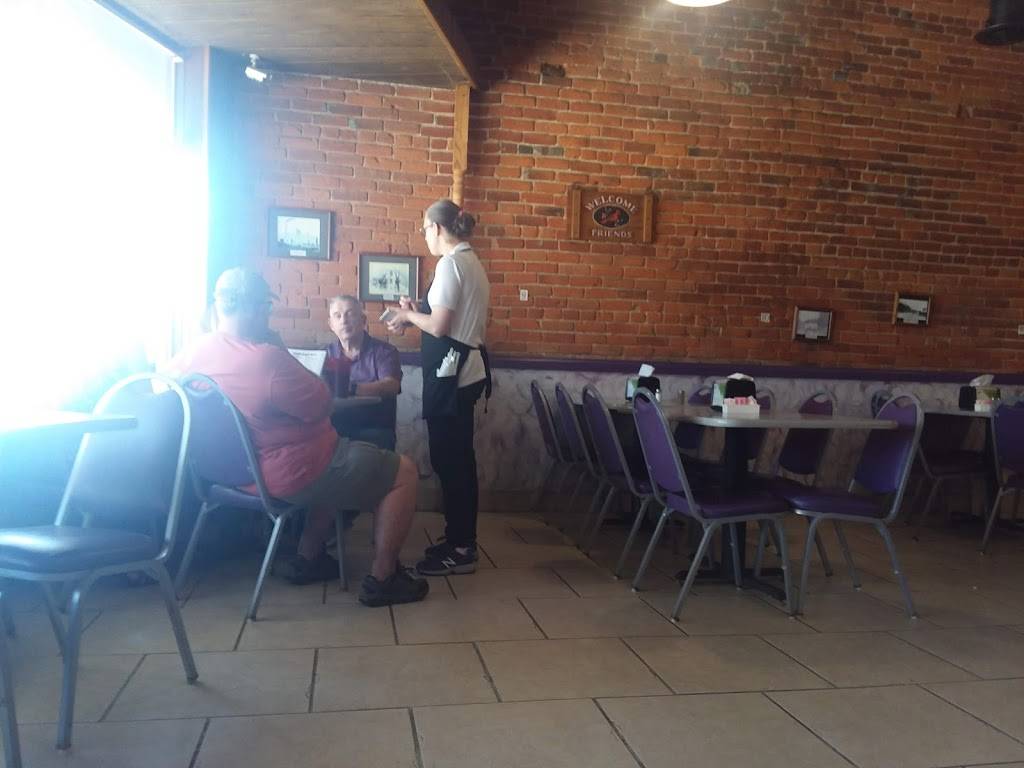 Reflections Family Restaurant | restaurant | 15 S Central Ave, Casey, IL 62420, USA | 2179320154 OR +1 217-932-0154