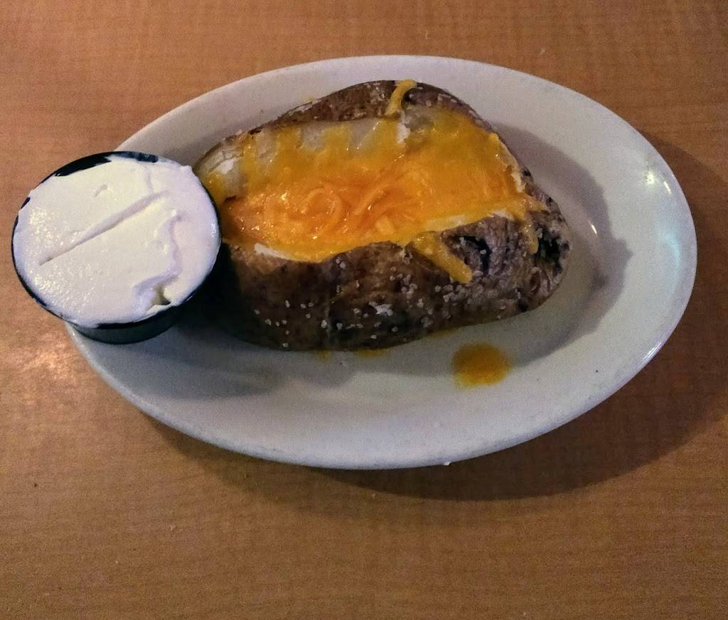 G. Subus Leather Bottle | restaurant | 20300 Farmington Rd, Livonia, MI 48152, USA | 2484742420 OR +1 248-474-2420