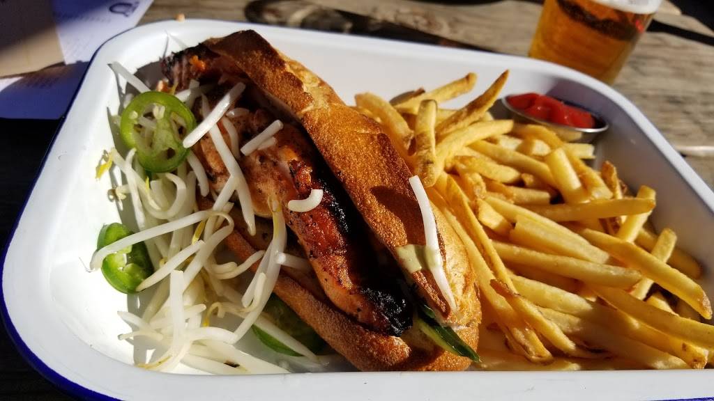 Brewsters Beer Garden + Restaurant | restaurant | 229 Water Street North, Petaluma, CA 94952, USA | 7079818330 OR +1 707-981-8330