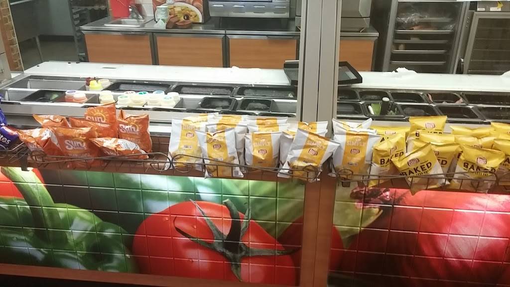 Subway | restaurant | 2525 Toledo Rd, Elkhart, IN 46516, USA | 5745223151 OR +1 574-522-3151