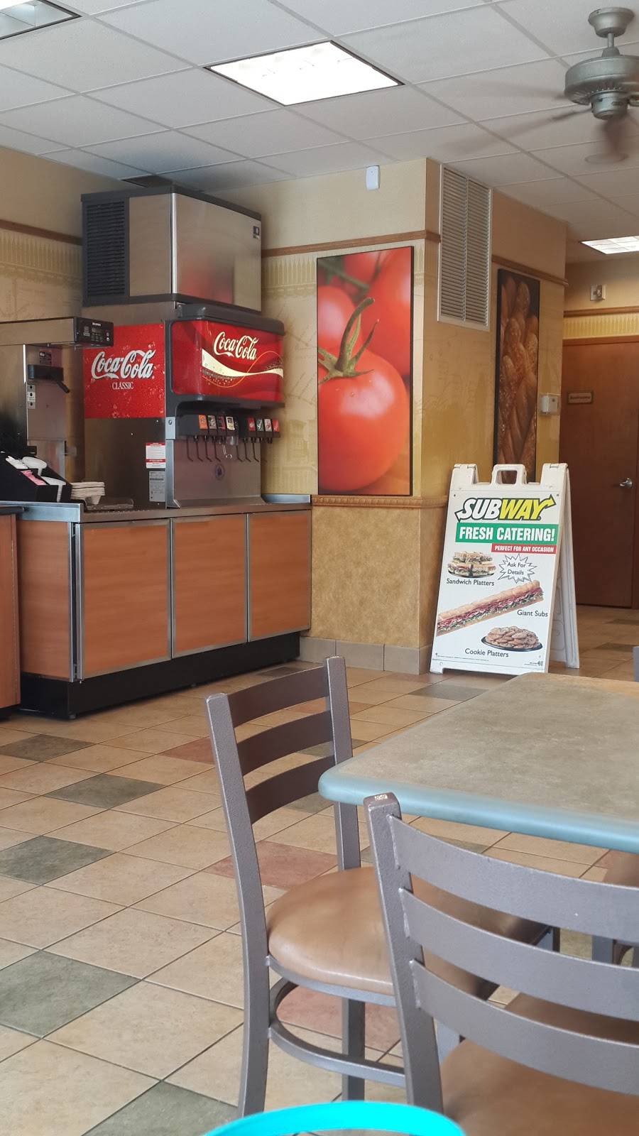 Subway | restaurant | 1552 Wood Ave, Bridgeport, CT 06604, USA | 2034165181 OR +1 203-416-5181
