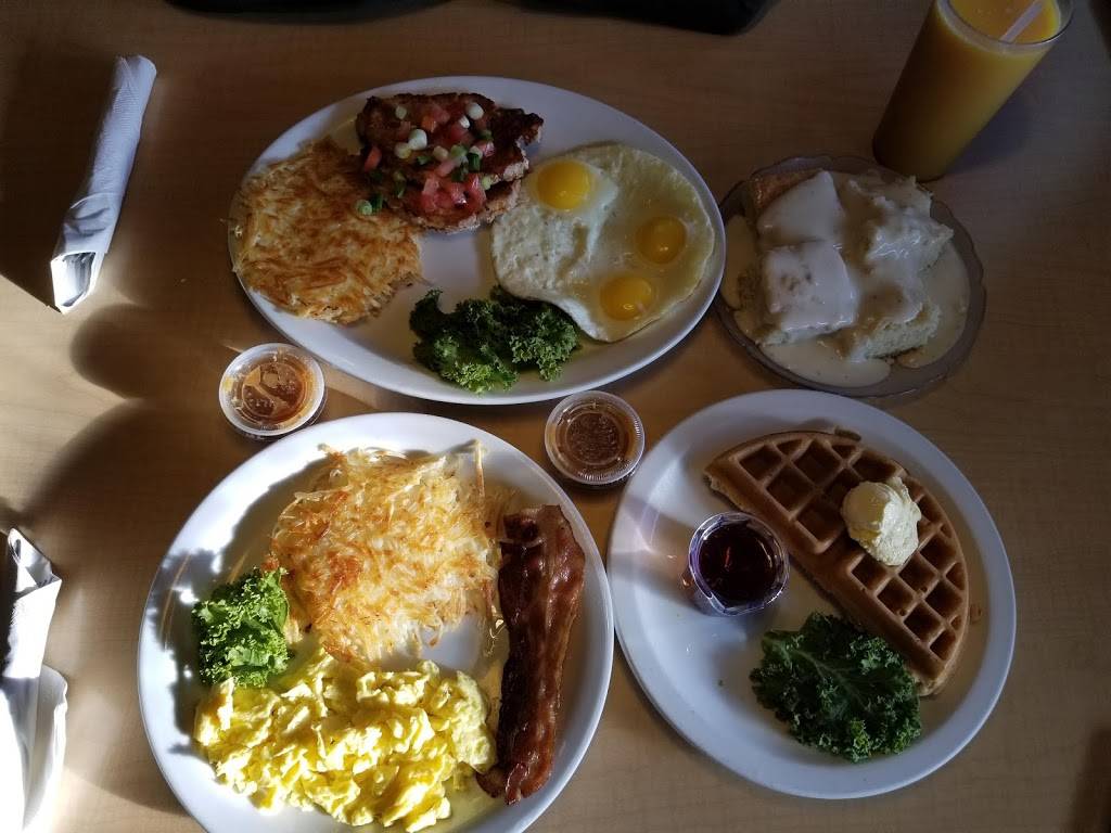 Jebs Blueberry Hill | restaurant | 3851 N Blackstone Ave, Fresno, CA 93726, USA | 5592243700 OR +1 559-224-3700