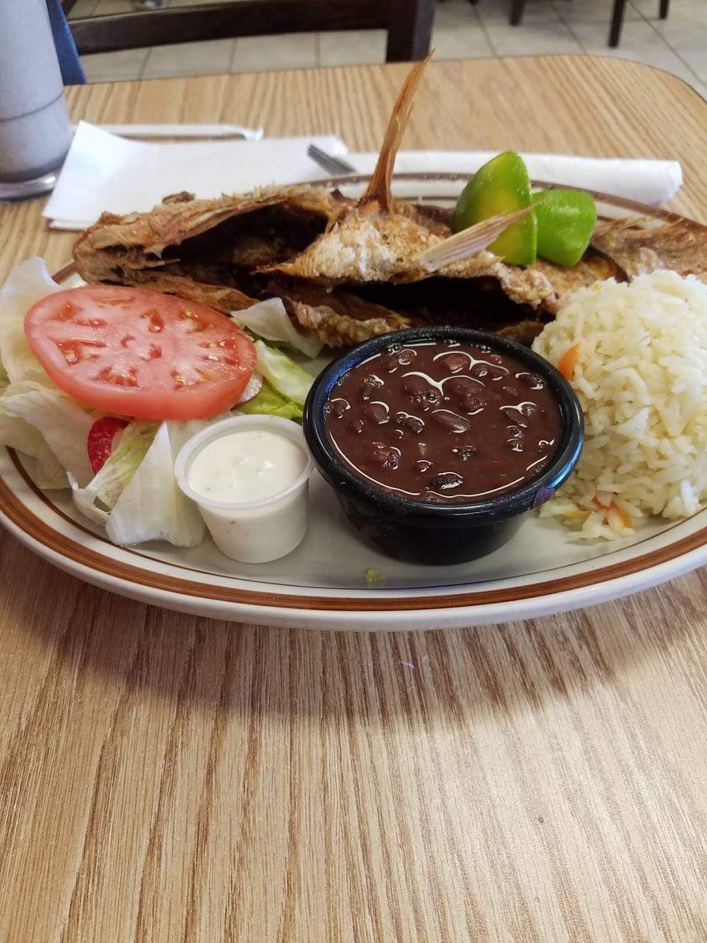 La Roca Pupuseria Y Taqueria | restaurant | 14455 Jefferson Davis Hwy, Woodbridge, VA 22191, USA | 7034901131 OR +1 703-490-1131
