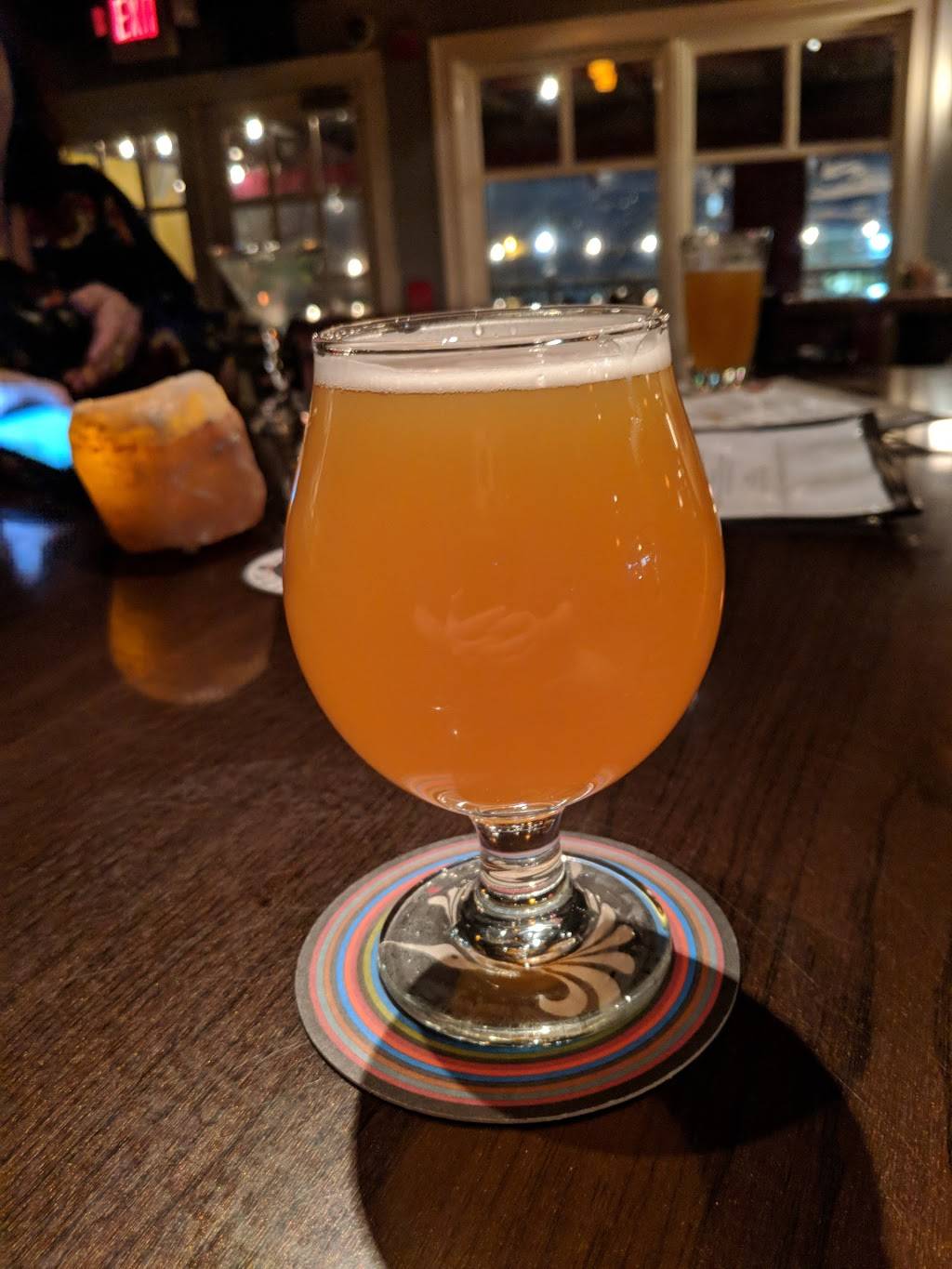 On Tap Bar & Grill | restaurant | 4 Park St, Essex Junction, VT 05452, USA | 8028783309 OR +1 802-878-3309