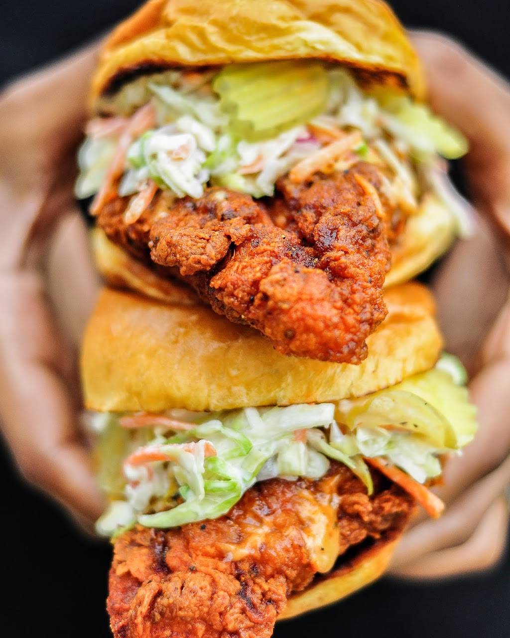 Micos Hot Chicken | restaurant | 2829 Chimney Rock Rd, Houston, TX 77056, USA | 3463035560 OR +1 346-303-5560