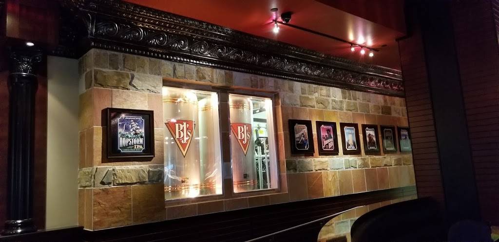 BJs Restaurant & Brewhouse | restaurant | 1159 Southcenter Mall, Tukwila, WA 98188, USA | 2064397500 OR +1 206-439-7500