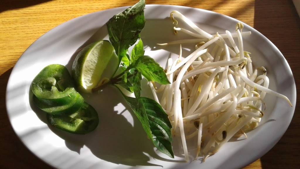 Pho Quan Viet Cuisine | restaurant | 1301 Vandiver Dr j, Columbia, MO 65202, USA | 5734490504 OR +1 573-449-0504