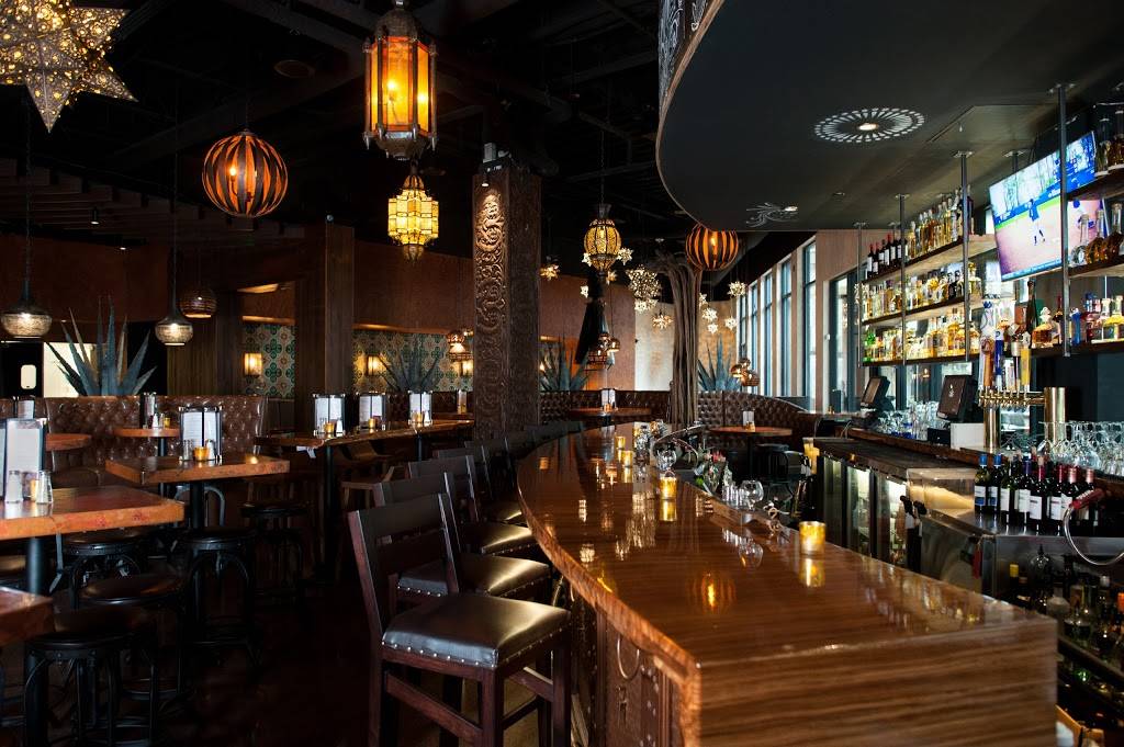 Moctezumas Mexican Restaurant & Tequila Bar | restaurant | 1150 Southcenter Mall, Tukwila, WA 98188, USA | 2065574757 OR +1 206-557-4757