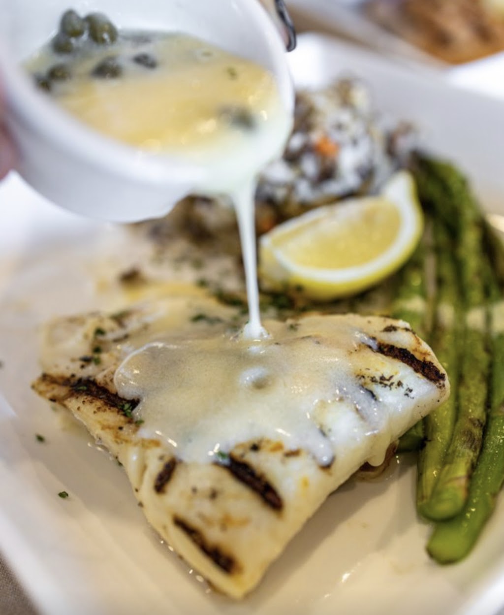 La Pesca Blue | restaurant | 15529 Union Ave, Los Gatos, CA 95032, USA | 4089636111 OR +1 408-963-6111