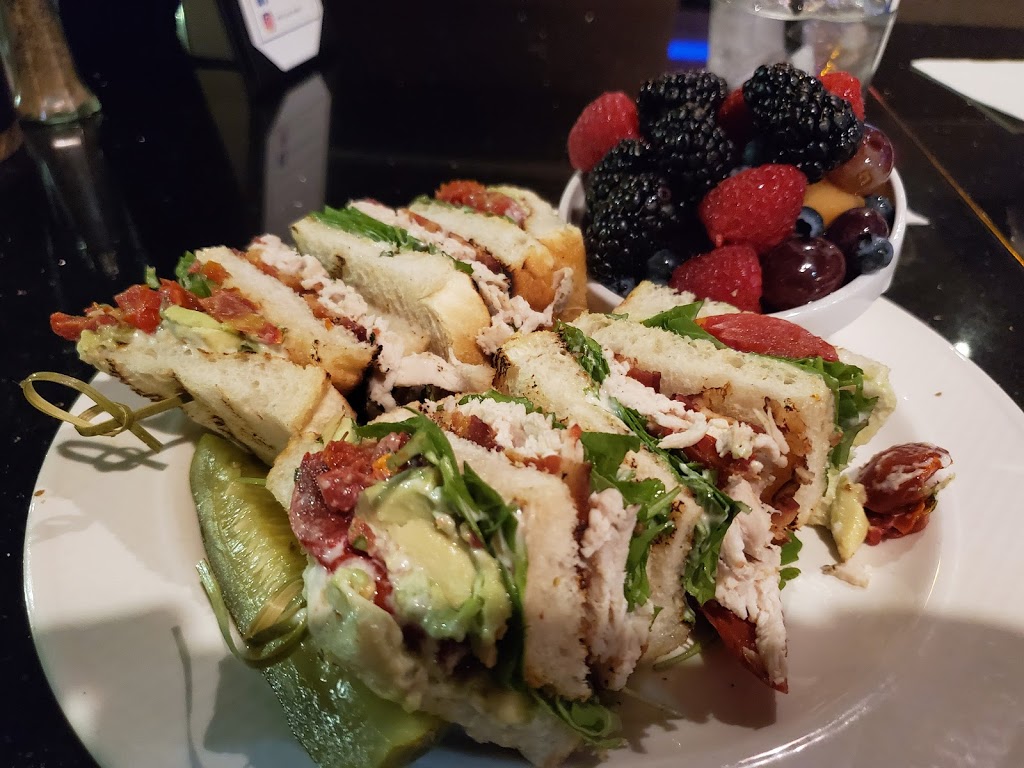 Round Bar | restaurant | 525 W Lafayette Blvd, Detroit, MI 48226, USA | 3139635600 OR +1 313-963-5600