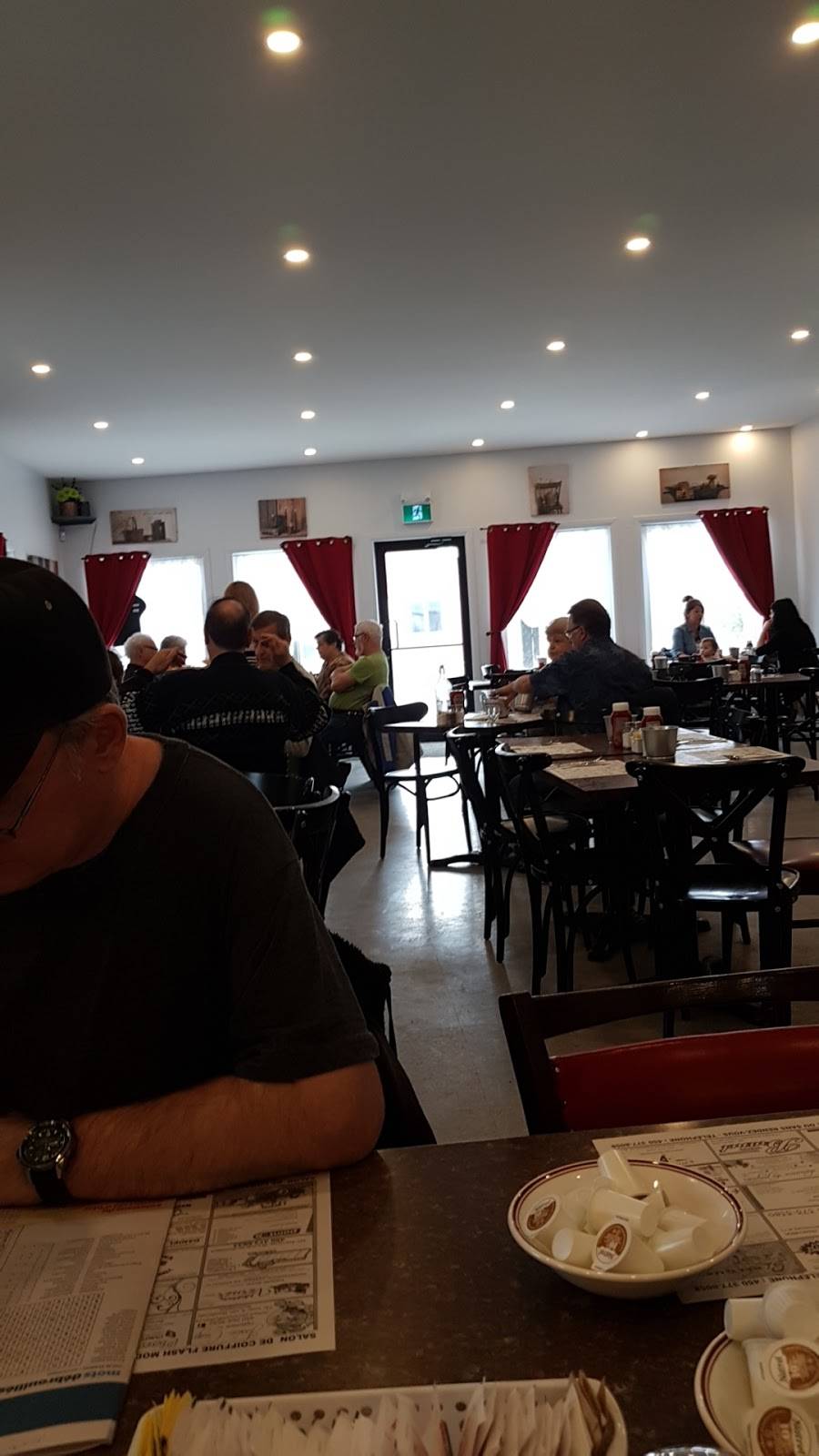 Restaurant Manisa | restaurant | 127 Rue Principale, Saint-Louis-de-Gonzague, QC J0S 1T0, Canada | 4503733380 OR +1 450-373-3380