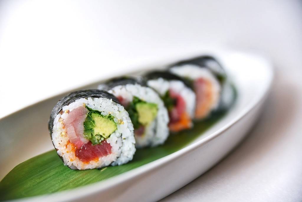 Taketei Sushi | meal takeaway | 800 S Michigan Ave, Chicago, IL 60605, USA | 3127207382 OR +1 312-720-7382