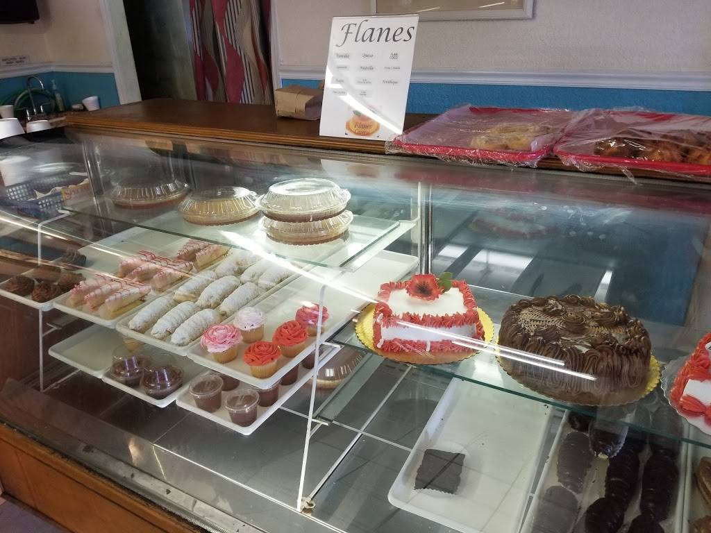 Paradise Bakery & Cafeteria | bakery | 4551 SE Maricamp Rd, Ocala, FL 34480, USA | 3526942688 OR +1 352-694-2688