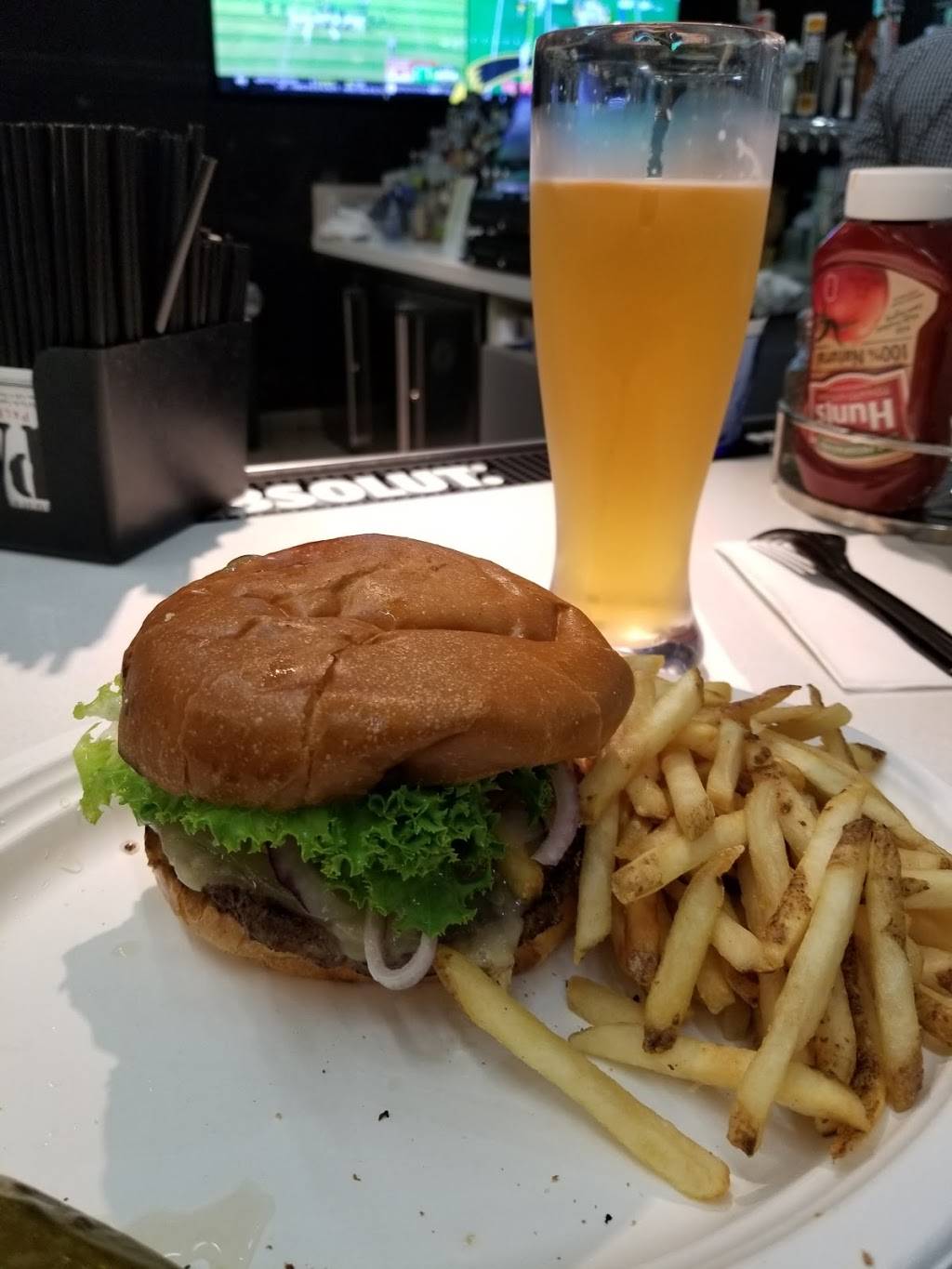 Tapas & Taps | restaurant | 780 S Airport Blvd Terminal G, San Francisco, CA 94128, USA | 6508216940 OR +1 650-821-6940