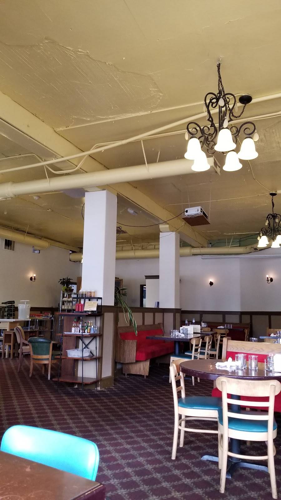 Bar Carlo | restaurant | 6433 SE Foster Rd, Portland, OR 97206, USA | 5037711664 OR +1 503-771-1664