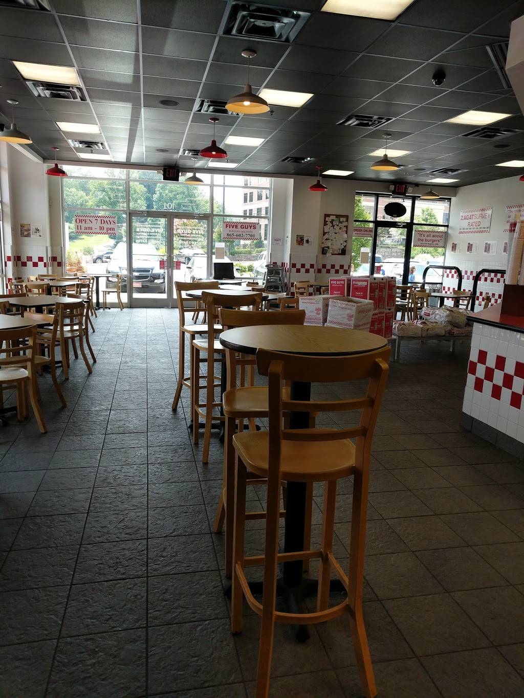 Five Guys | meal takeaway | 234 Brookview Centre Way, Knoxville, TN 37919, USA | 8656027701 OR +1 865-602-7701