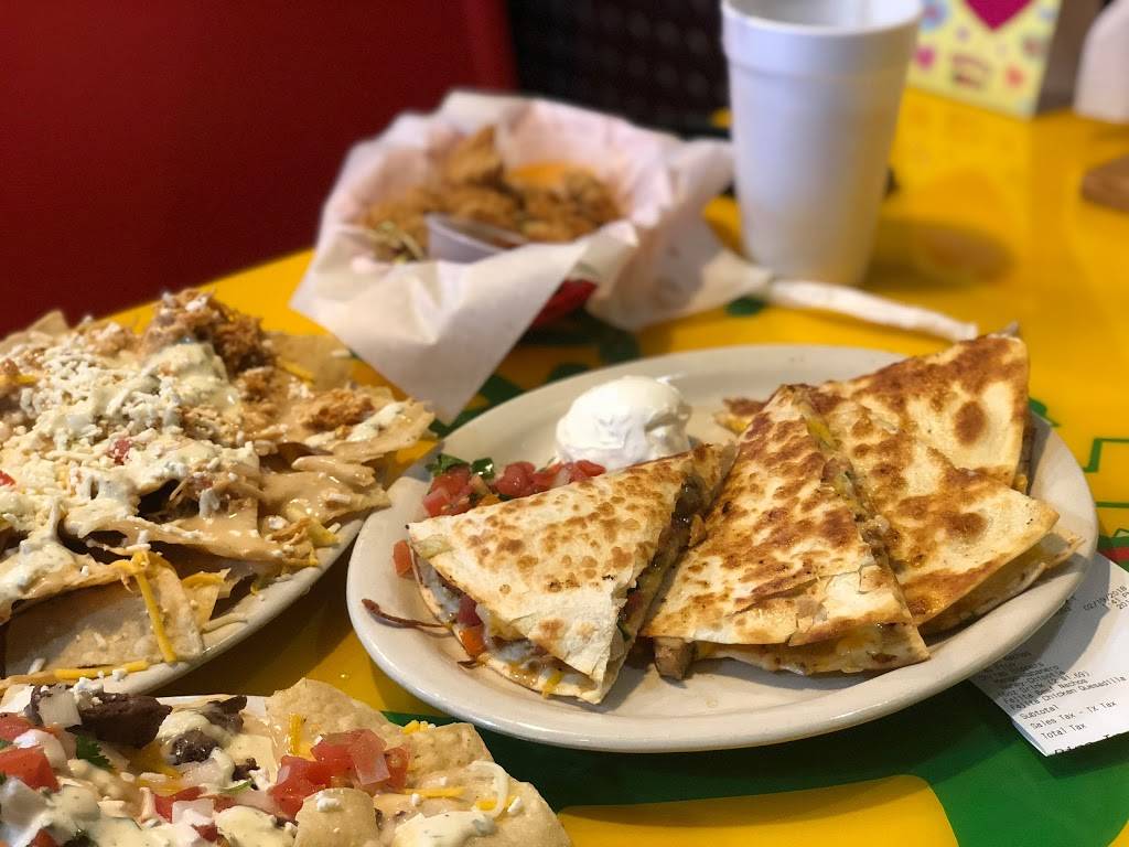 Fuzzys Taco Shop | restaurant | 1601 E Debbie Ln #1101, Mansfield, TX 76063, USA | 8174531682 OR +1 817-453-1682